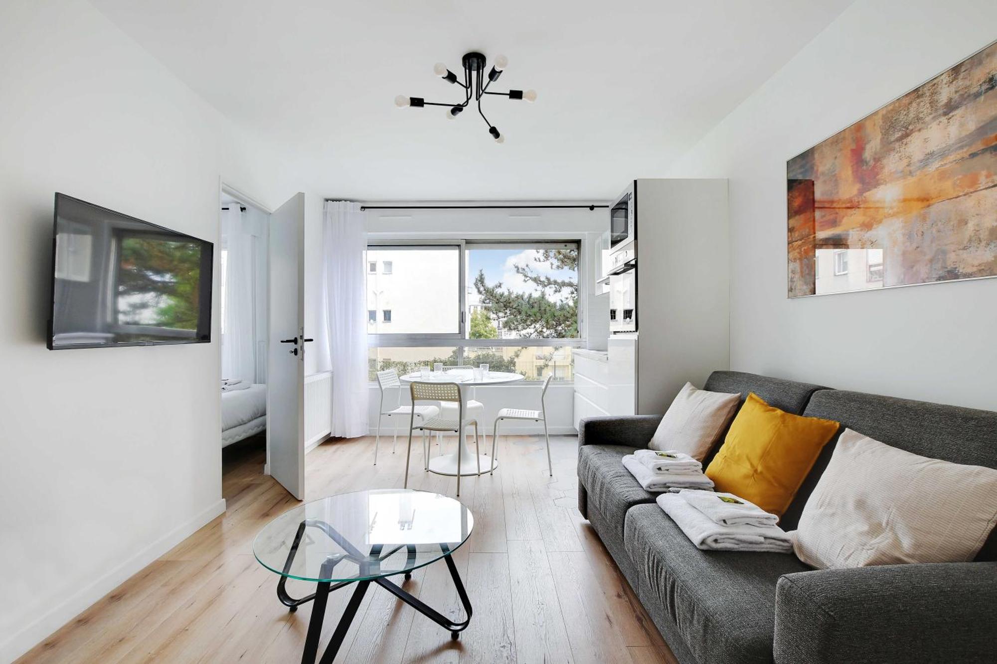 Bright 1 Bdr 4 P Republique-belleville Apartment Paris